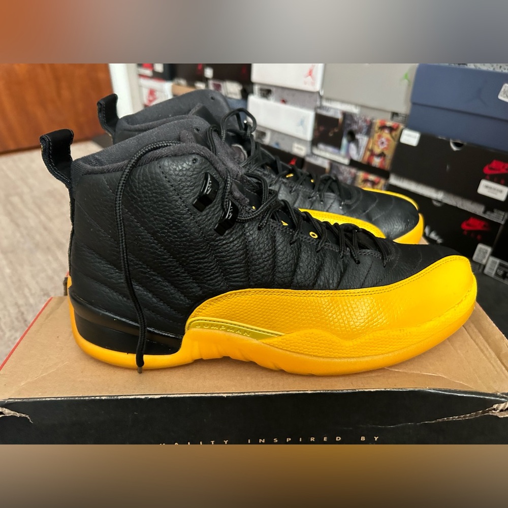Air Jordan 12 University Gold